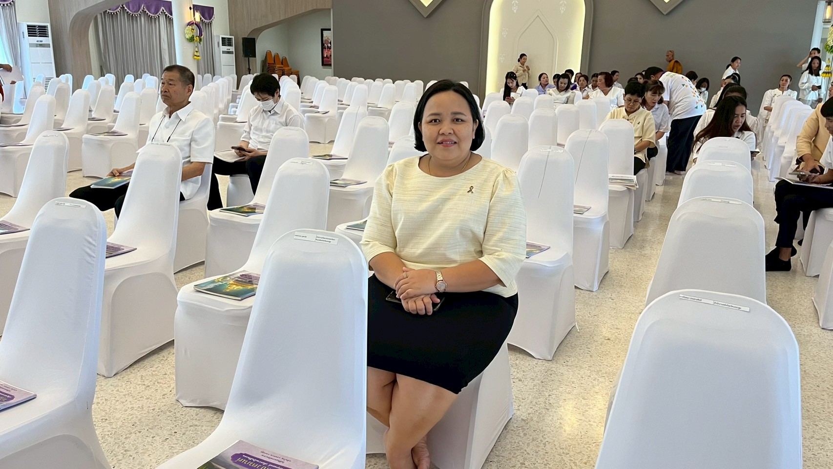 title - ส.ป.ก.นครปฐม  เข้าร่วมพิธีเจริญพระพุทธมนต์ เฉลิมพระเกียรติถวายพระพรชัยมงคลแด่ สมเด็จพระนางเจ้าสุทิดา พัชรสุธาพิมลลักษณ พระบรมราชินี เนื่องในวโรกาสวันเฉลิมพระชนมพรรษา 3 มิถุนายน 2569